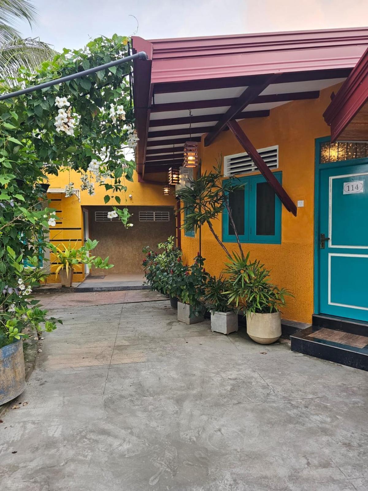 Optimum Residencies Bed & Breakfast Негомбо Екстериор снимка